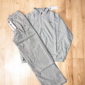 ALO Yoga Men's Grey Half-Zip full set